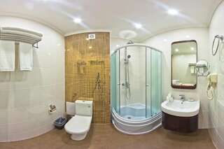 Отель Отель «Гарден» Бишкек Двухместный номер с 2 отдельными кроватями-5